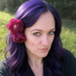 Meet your Posher, Edora